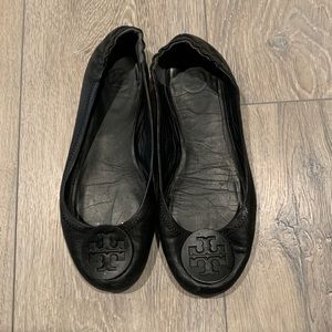 Tory Burch black leather flats